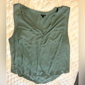 0054 Torrid Women's Green Sleeveless Top size 3